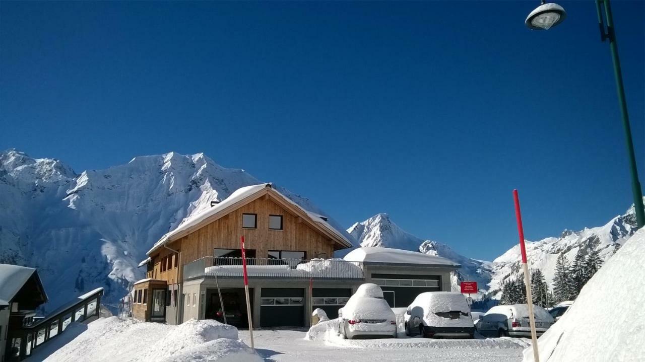 مبيت وإفطار Schröcken Haus Berghof المظهر الخارجي الصورة