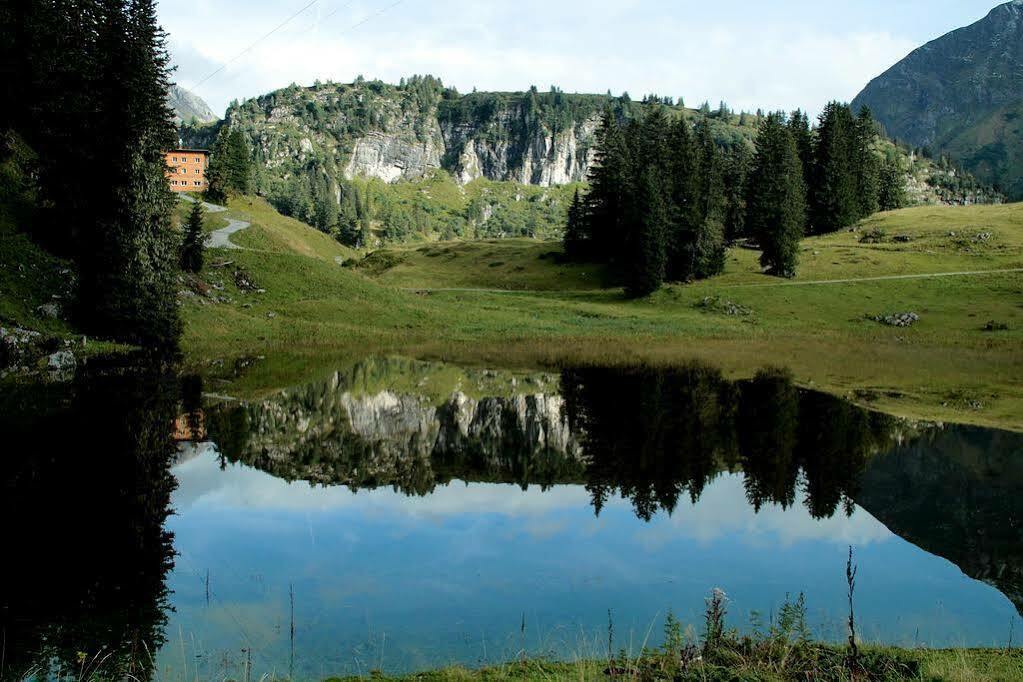 مبيت وإفطار Schröcken Haus Berghof المظهر الخارجي الصورة